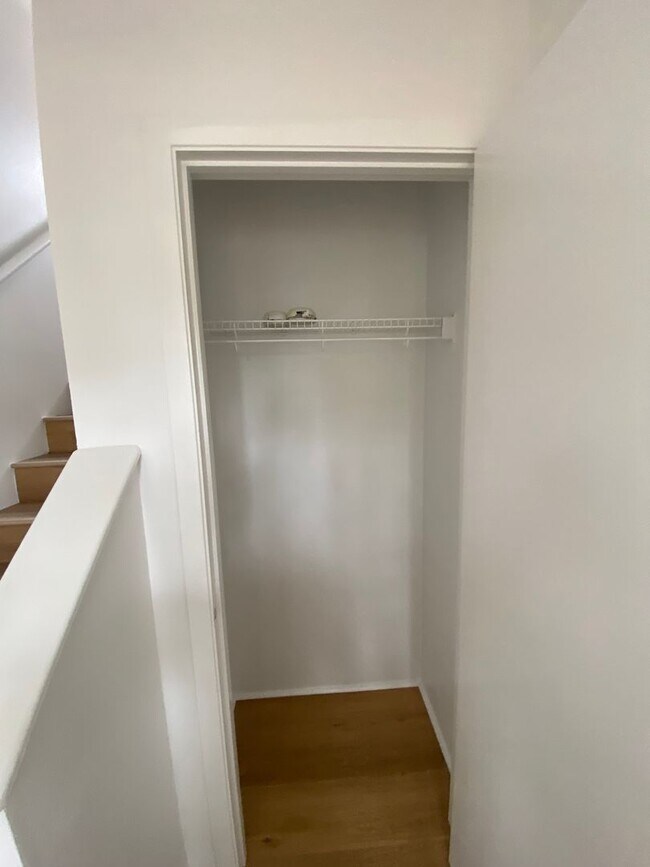 Building Photo - Updated 3 Bedroom, 2 Bath Pet Friendly Home with a Garage, Yard, and Central AC