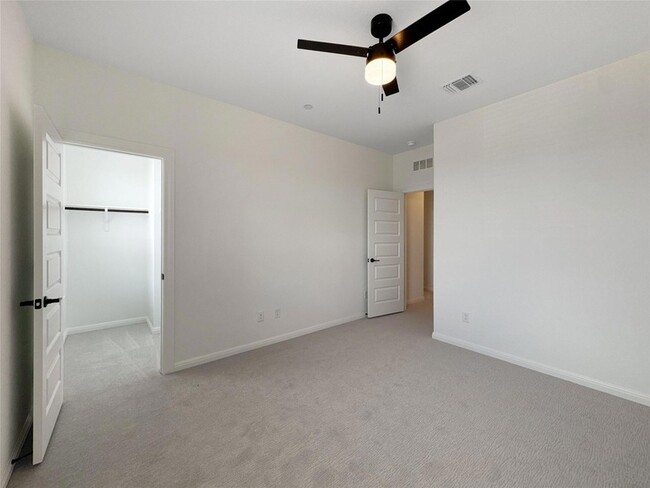 Building Photo - 2725 Woodall Dr