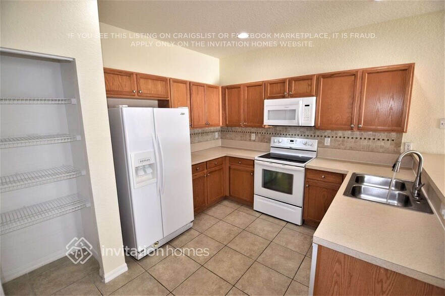 Building Photo - 817 Quartz Terrace