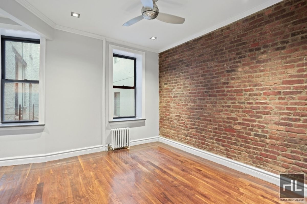 Building Photo - East 13th Street