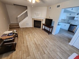 Building Photo - 791 Assisi Ln