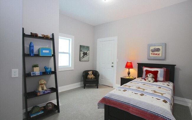 Building Photo - 220 E 27th St