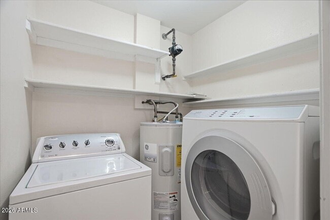 Building Photo - 1701 E Colter St