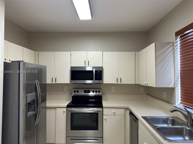 Building Photo - 13741 SW 274th Terrace