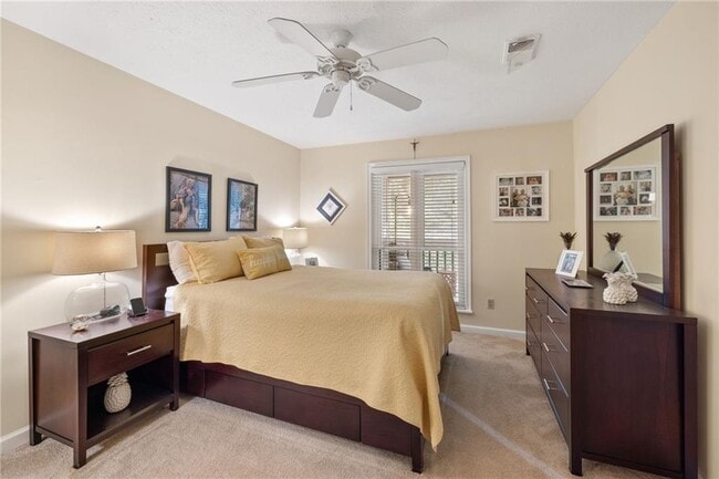 Building Photo - 525 Warm Springs Cir
