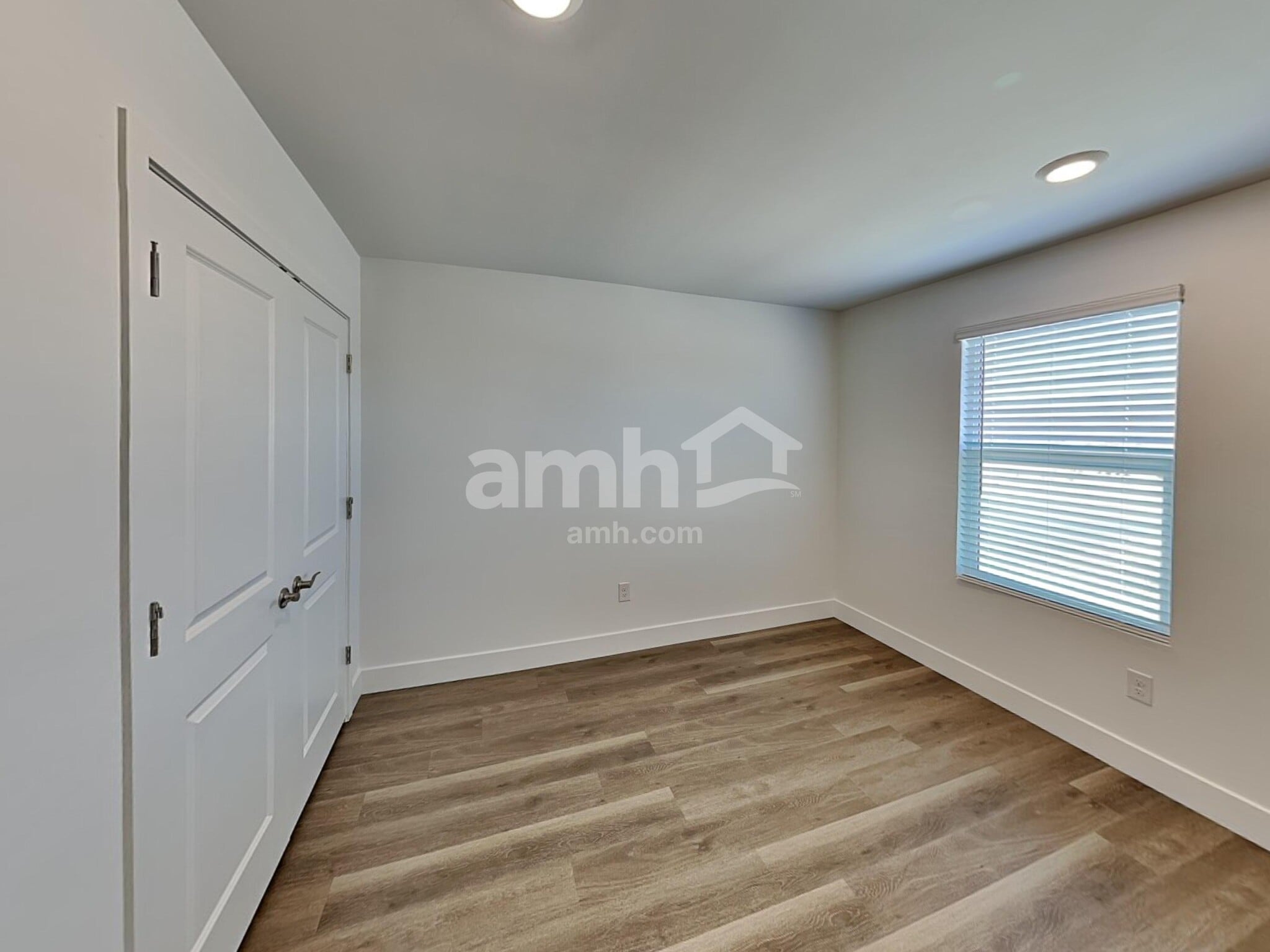 Building Photo - 9611 Harkes Dr