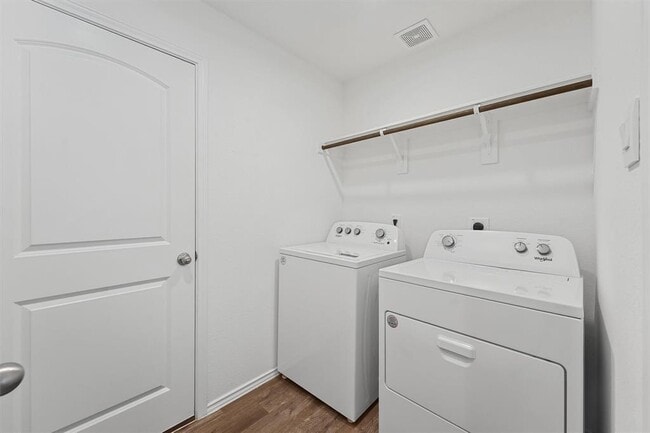 Building Photo - 5068 Pismo Ray Dr