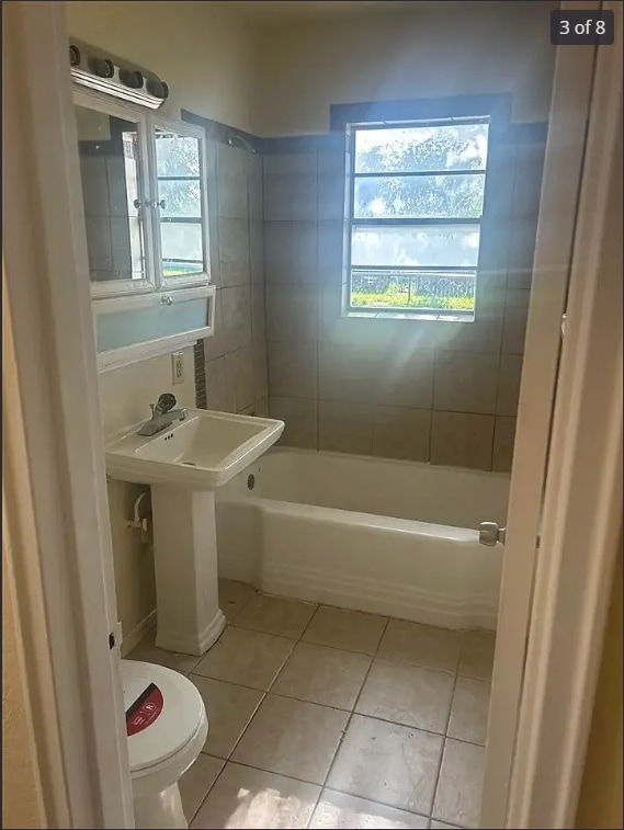 Building Photo - 2320 SW E Ave