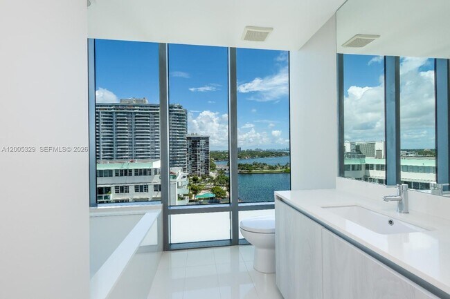 Building Photo - 3131 NE 7th Ave