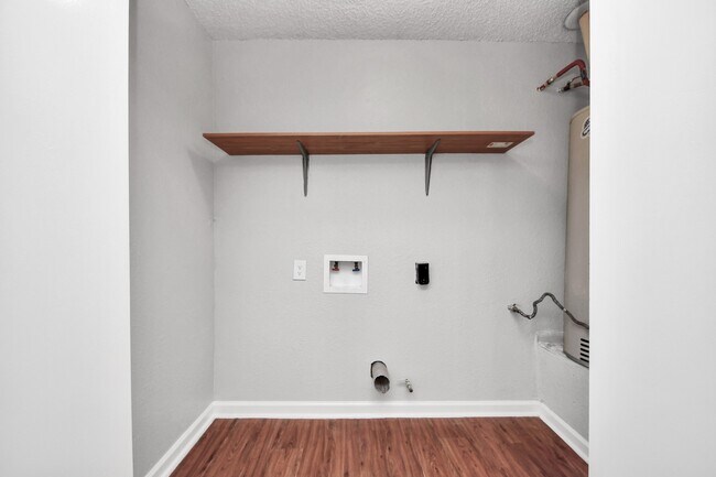 Building Photo - 16714 Britford