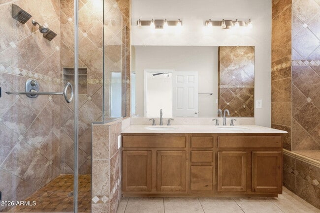 Building Photo - 3074 S Southwind Dr