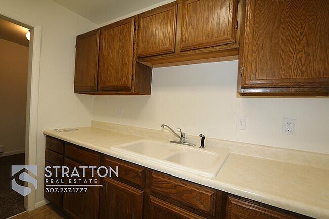 Building Photo - 251 Honeysuckle St