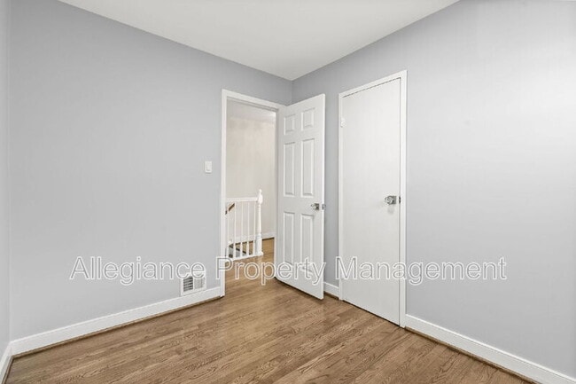 Building Photo - 3918 Usher Ave