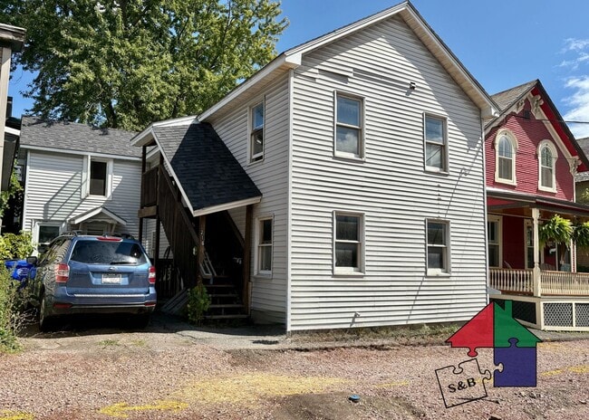 Building Photo - 214-216 Pine St