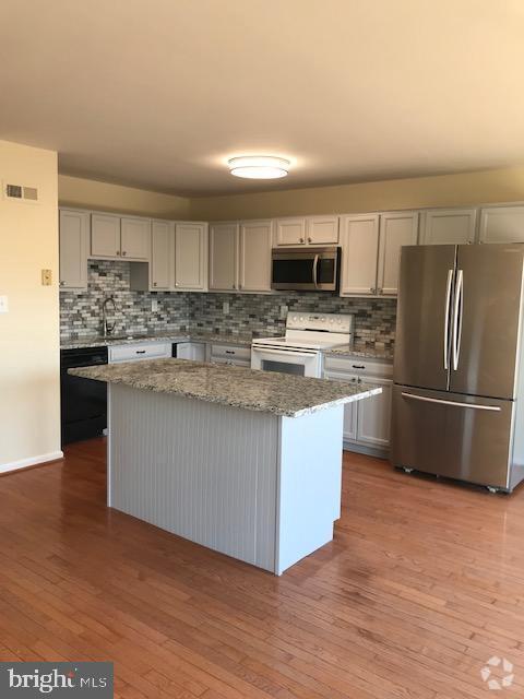Building Photo - 103 Stoney Brook Ct