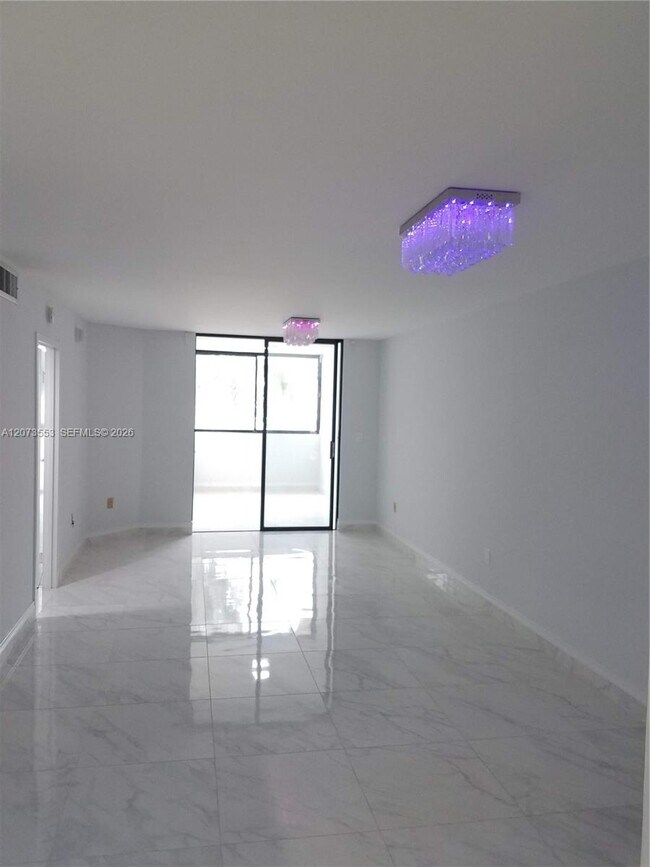 Building Photo - 6937 Bay Dr