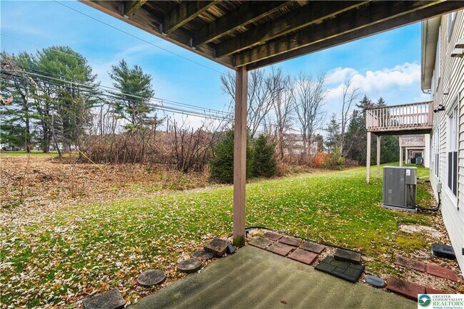 Building Photo - 7318F Sauerkraut Ln