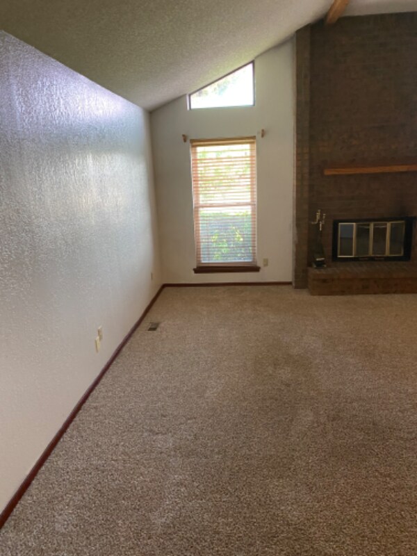 Building Photo - 7505 Cecilia Pl