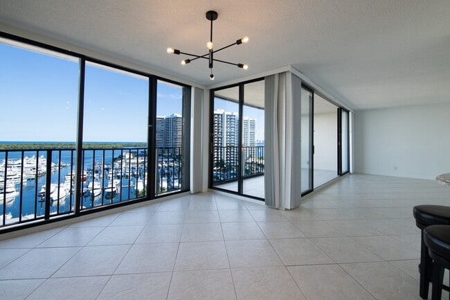 Building Photo - 122 Lakeshore Dr