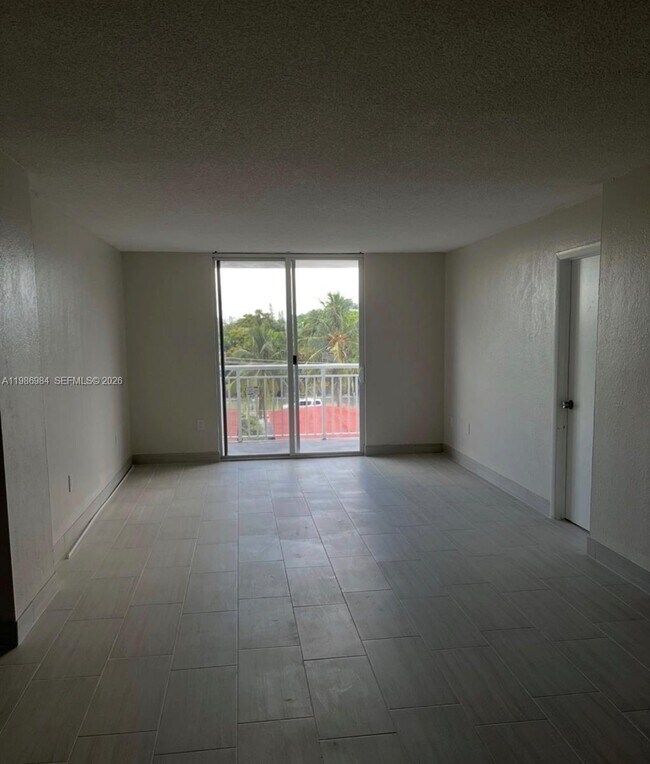 Building Photo - 1251 NE 108th St