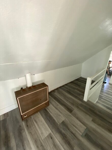 Building Photo - 2531 Ridge Rd