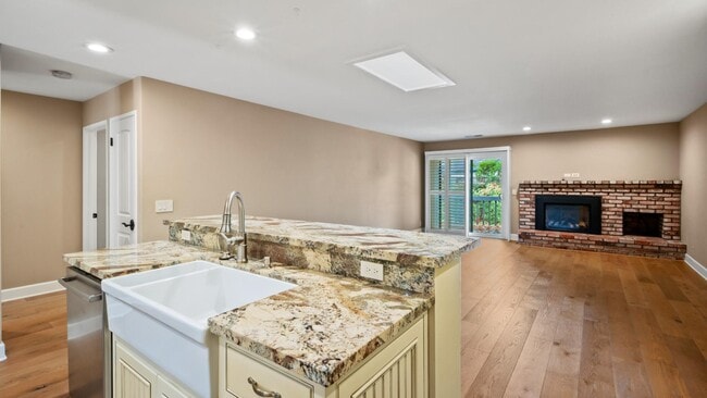 Building Photo - 156 Vineyard Cir