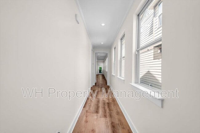 Building Photo - 541 Eastboro Dr