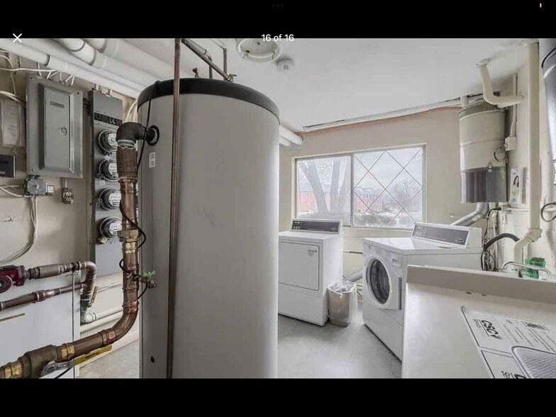 Building Photo - 48 Fernview Ave