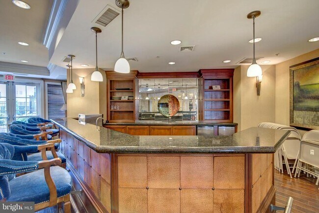 Building Photo - 2665 Prosperity Ave