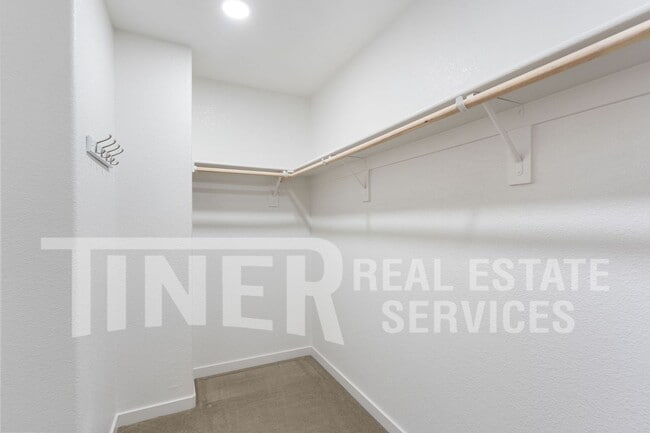 Building Photo - 632 Whitewater Wy