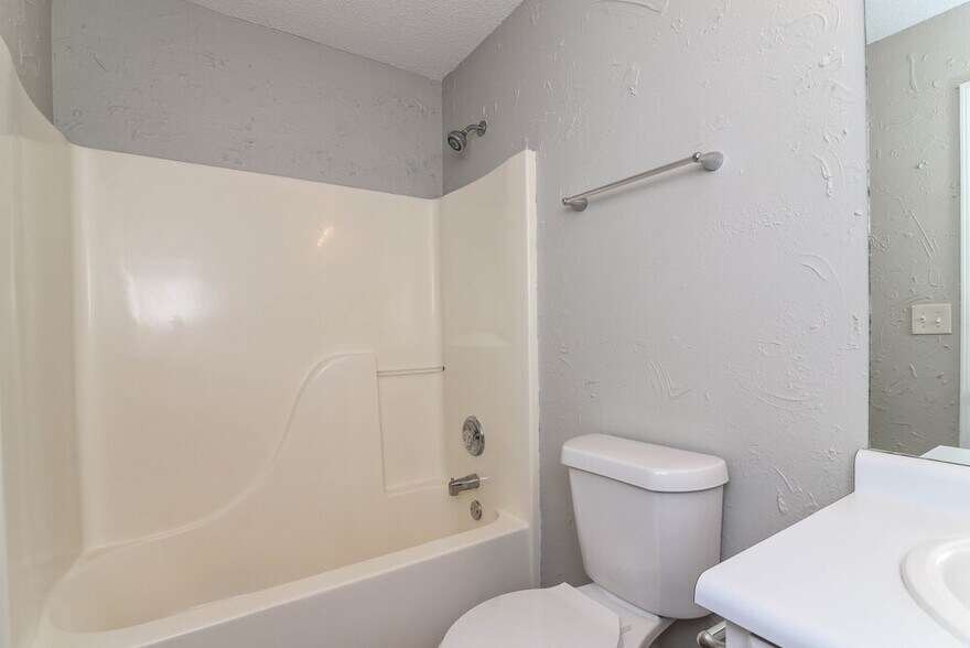 Building Photo - 4091 S Fork Dr