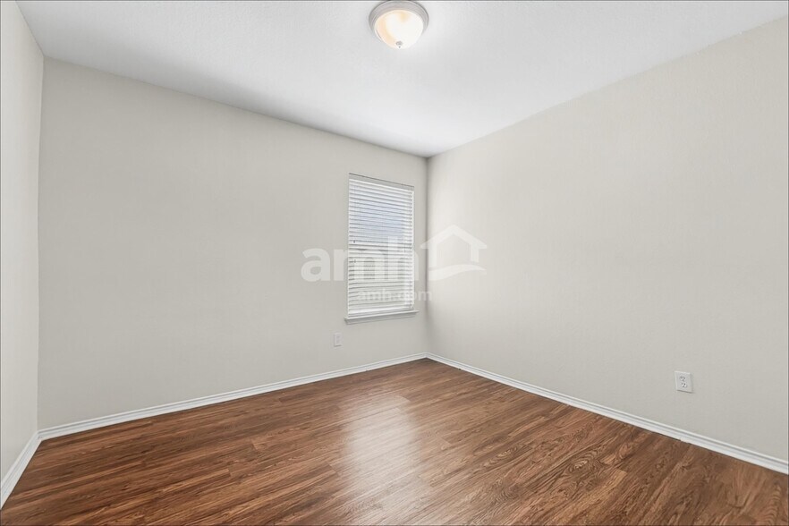 Building Photo - 1135 Trinity Trl