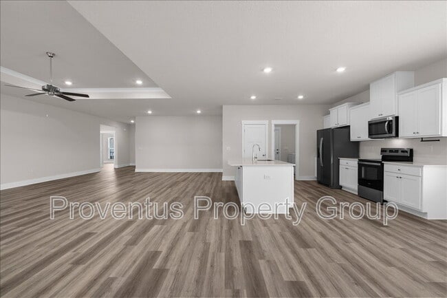Building Photo - 3136 Silver Maple Dr