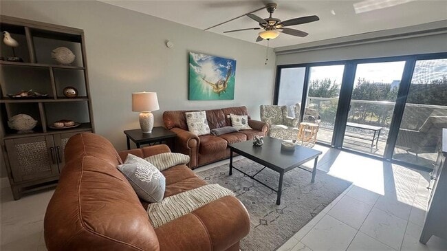 Building Photo - 1401 N Riverside Dr