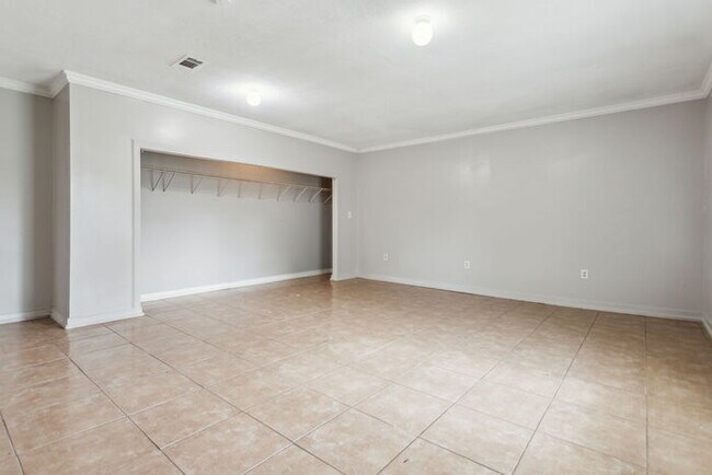 Building Photo - Exquisite Elegance at 2173 Martin Way: Unv...