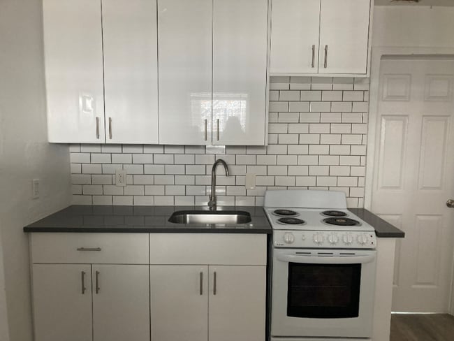 Building Photo - 3507 Broadway