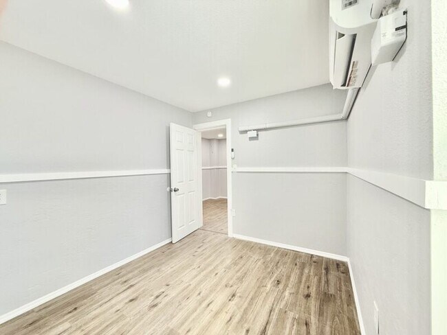 Building Photo - 80 146th Ave