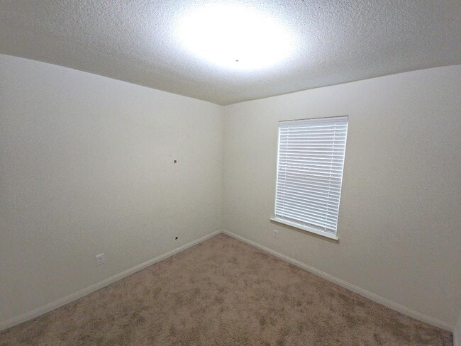 Building Photo - 1615 Pink Stone Dr