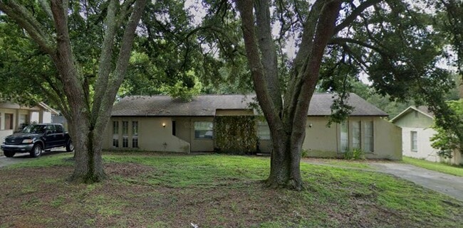 Building Photo - 11601 Valencia Dr