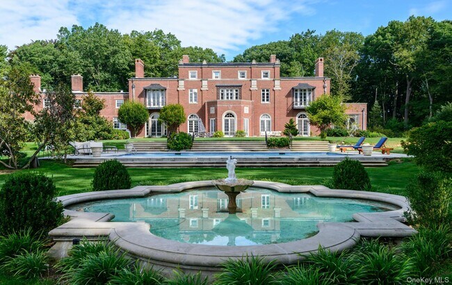 Building Photo - 393 Oyster Bay Road