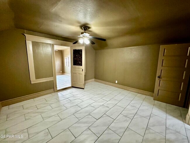 Building Photo - 618 Stewart Ct