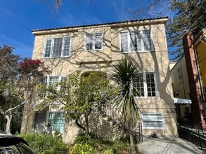 Building Photo - North side, quiet and spacious one bedroom is walking distance to the north side of the UC Berkel...