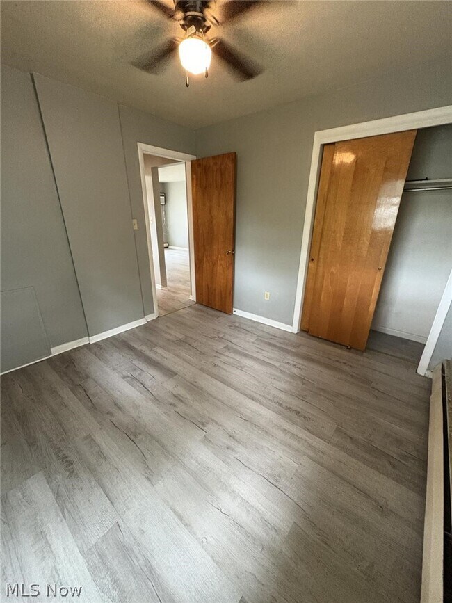 Building Photo - 3055 Hadley Ave