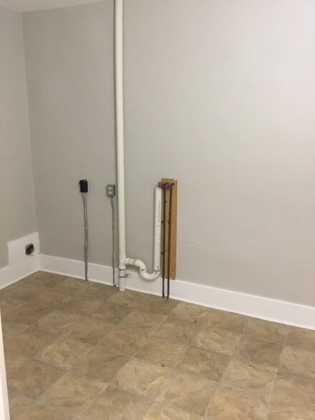 Building Photo - 2801 Wayne St