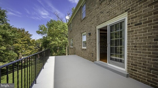 Building Photo - 9705 Eclipse Pl