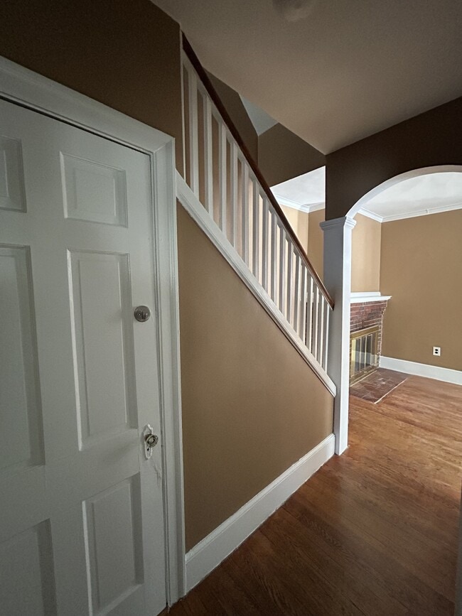 Building Photo - 7 Ureco Terrace