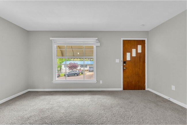 Building Photo - 1171 Hilltop Dr