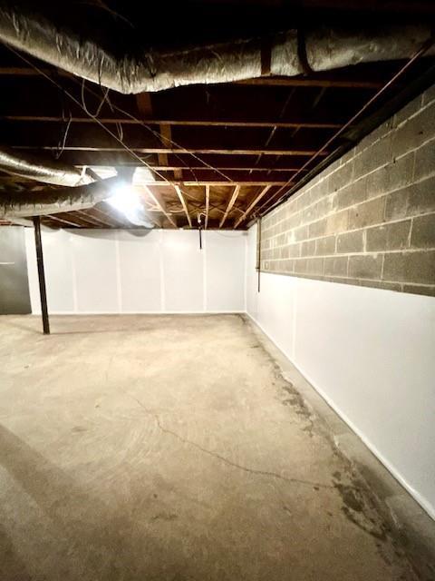 Building Photo - 80 Pinehurst Ln