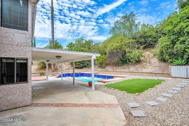 Building Photo - 2594 Ridgebrook Pl