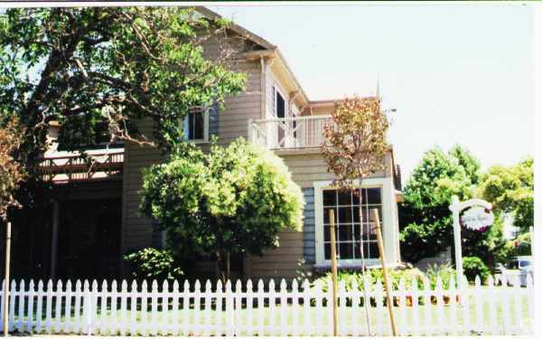 Primary Photo - Wisteria Manor